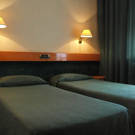 Eurohotel ホテル ピアチェンツァ