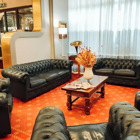 Eurohotel ホテル 3*