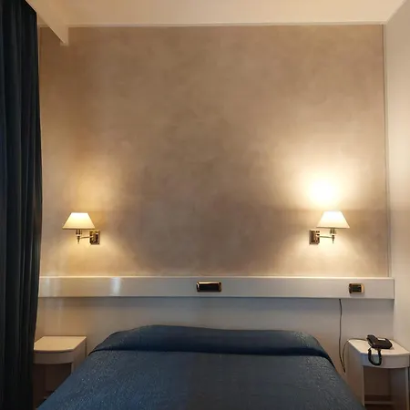 Eurohotel מלון 3*