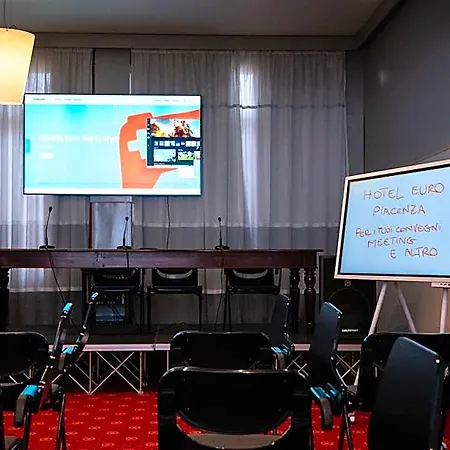 Eurohotel פיאצ'נצה