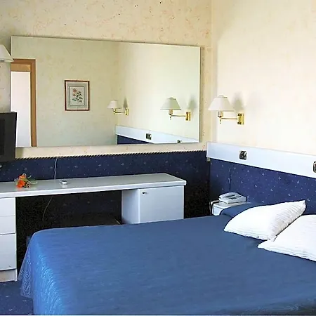 מלון Eurohotel 3*