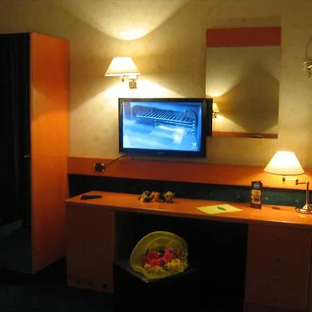 מלון Eurohotel פיאצ'נצה